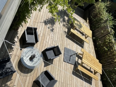 Séjour extérieur lumineux et confortable