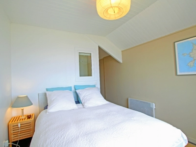 Chambre lit double lumineuse